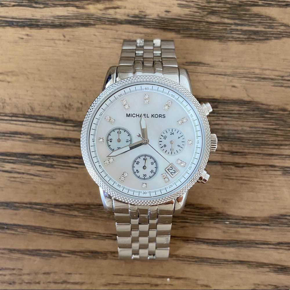 Michael Kors Silver Watch w box